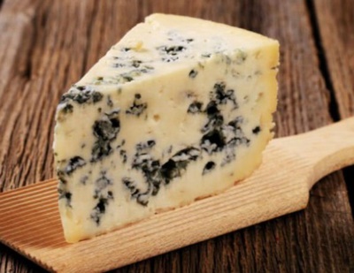 Küflü peynir yemek doğru mu?