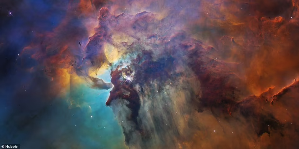 Hubble 30 yıllık yolculuğunda çektiği fotoğraflar ile büyüledi
